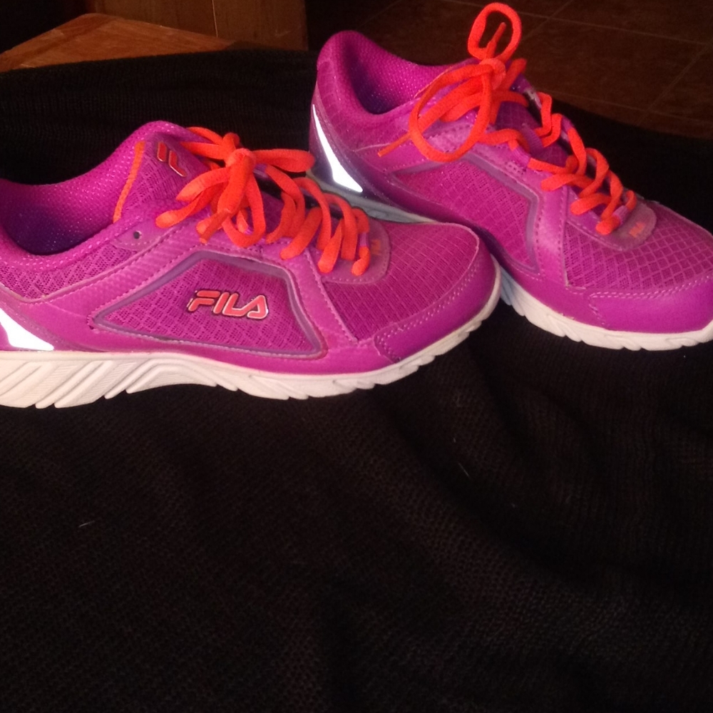 Shoes - Picture 3 of 3